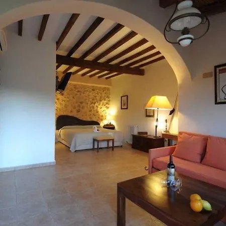 Son Pons Farm stay *